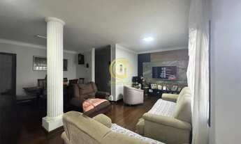 Imagem 3: ? Oportunidade Imperdível! Casa Ampla e Completa à Venda!