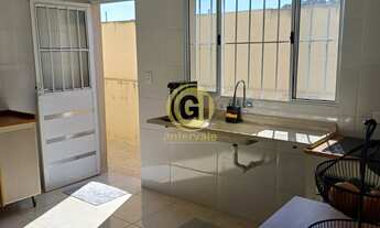 Imagem 2: Casa à Venda no Cidade Salvador em Jacareí ? 2 Quartos, Quintal e Garagem Coberta