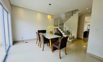 Imagem: Sobrado Amplo com 3 Suítes no Condomínio