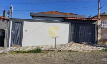 Imagem 4: Imóvel à venda em Jacareí-SP: Casa ampla com 3 quartos, 1 suíte e 3 vagas na Cidade Jardim