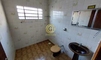 Imagem 7: Imóvel à venda em Jacareí-SP: Casa ampla com 3 quartos, 1 suíte e 3 vagas na Cidade Jardim