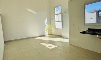 Imagem 5: Casa Nova com Pé Direito Alto, Suíte e Acabamentos de Qualidade!