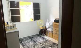 Imagem 5: Casa de 3 Quartos sendo 1 suite no Centro de Jacarei com excelente localização