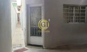 Imagem 2: Casa para venda em Caçapava-SP, no bairro Village das Flores, 3 quartos, 2 banheiros, 1 va