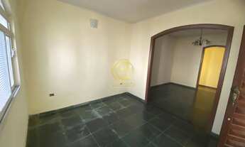 Imagem 4: Imperdível oportunidade de adquirir casa com 3 quartos no Parque Santo Antônio, Jacareí-SP