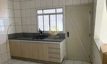 Imagem 5: Casa para locação no Jardim Santa Maria, Jacareí-SP: 3 quartos, 1 suíte, 2 salas, 2 banhei