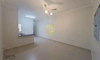 Imagem 6: Casa para venda em Caçapava-SP, no bairro Village das Flores, 3 quartos, 2 banheiros, 1 va