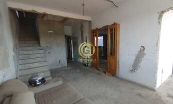 Imagem 4: Sobrado com 3 Andares e Edícula - Oportunidade Única!