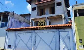 Imagem: Sobrado com 3 Andares e Edícula - Oportunidade