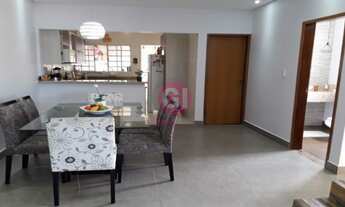 Imagem 2: Oportunidade Sobrado Recém Reformado com 3 Dormitórios em Caçapava