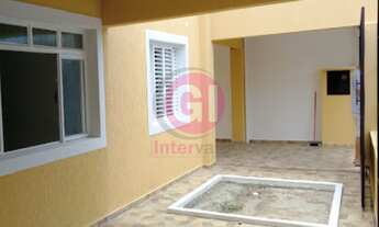 Imagem 3: AMPLA CASA COM 3 DORMITÓRIOS E QUINTAL RESIDENCIAL SANTA ISABEL - TAUBATÉ