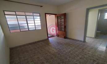 Imagem 6: CASA ESPAÇOSA COM 3 DORMITÓRIOS, QUINTAL E EDÍCULA - GURILÂNDIA