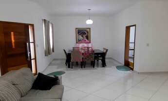 Imagem: CASA ESPAÇOSA PRÓXIMO AO CAVEX - TAUBATÉ