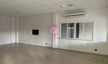 Imagem 5: Galpão Comercial de Alto Padrão na Vila Maria, São José dos Campos-SP: 4 banheiros, 10 vag