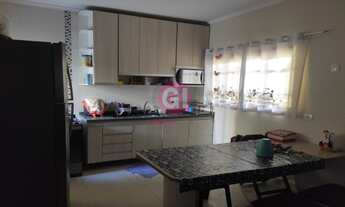 Imagem: Casa com 3 quartos e quintal no villa branca