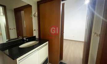 Imagem 2: Casa com ótima estrutura recém reformada, com 3 Pavimentos no Condomínio Mirante do Vale