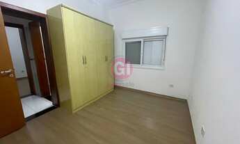 Imagem 6: Casa com ótima estrutura recém reformada, com 3 Pavimentos no Condomínio Mirante do Vale