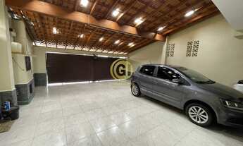 Imagem 3: AMPLO SOBRADO NO BAIRRO GRANJA E DANIEL A PREÇO DE OPORTUNIDADE, COM 03 DORMITÓRIOS, SENDO