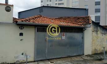 Imagem: CASA COM EDÍCULA NO CENTRO DE JACAREÍ