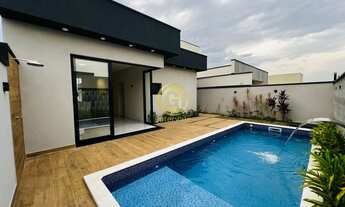 Imagem: Belíssima casa térrea com piscina no condomínio