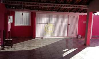 Imagem 2: Casa térrea 320m2 disponível para à venda na região central 3 Dorm com cômodo no fundo