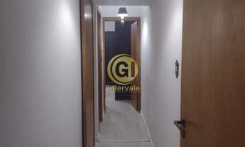 Imagem 5: Imperdível Casa à Venda em Jacareí-SP, Bairro Parque Santo Antônio: 2 Quartos, 1 Suíte, 2