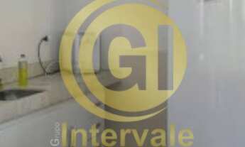 Imagem 3: 3 DORMITÓRIOS SENDO 1 SUÍTE SALA DE ESTAR C/ VENTILADOR DE TETO E UM RACK COZINHA C/ PLANE