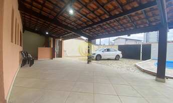 Imagem 2: Casa térrea na região central de Caraguatatuba