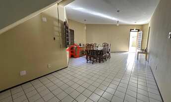 Imagem: Casa de luxo à venda no Calhau, São Luís-MA