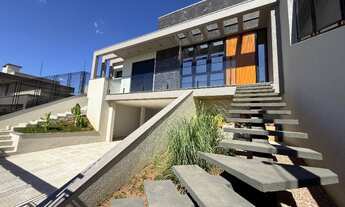 Imagem: VENDA - CASA COM 3 DORMITÓRIOS NO BAIRRO