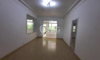 Imagem 5: Laranjeiras, apartamento tipo casa com quintal