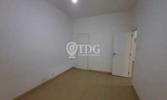 Imagem 6: Laranjeiras, apartamento tipo casa com quintal