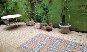 Imagem 3: Laranjeiras, apartamento tipo casa com quintal