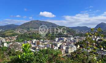 Imagem 7: TDG Vende em Teresópolis, casa duplex dentro de condomínio, 2 quartos e infra