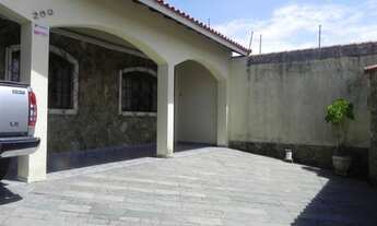 Imagem 4: Casa à venda em Peruíbe - SP com 4 quartos, 1 suíte e 3 vagas de garagem, 250,90 m² de áre