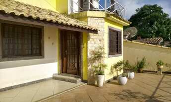 Imagem 2: Casa à Venda em Resende-RJ, Bairro Vila Verde: 3 Quartos, 2 Suítes, 3 Salas, 4 Banheiros