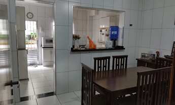 Imagem 5: Casa com 4 quartos e 3 banheiros à venda, 132 m² Por R$ 380.000,00