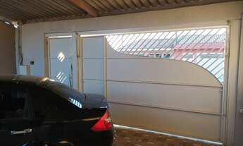 Imagem 4: 2 dormitórios, 1 banheiros, 2 vagas na garagem, 50M² de Área Construída, 125M² de Área Tot