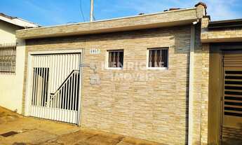 Imagem 2: 2 dormitórios, 1 suítes, 1 banheiros, 1 vaga na garagem