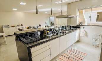 Imagem 5: 3 dormitórios, 1 suítes, 2 vagas na garagem