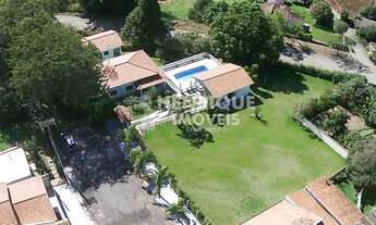 Imagem 2: 5 dormitórios, 1 suítes, 4 banheiro, 2 vagas na garagem