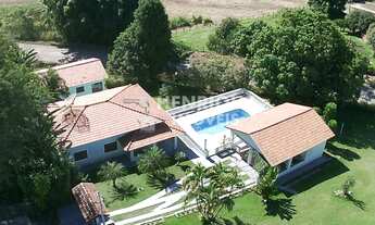 Imagem: 5 dormitórios, 1 suítes, 4 banheiro, 2