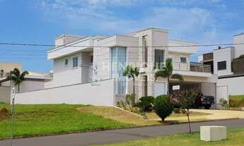 Imagem: 4 dormitórios, 4 suíte, 6 banheiro, 4