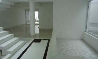 Imagem 2: 4 dormitórios na Rua Baceunas