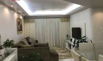 Imagem: 3 dormitórios com armários (2 suítes