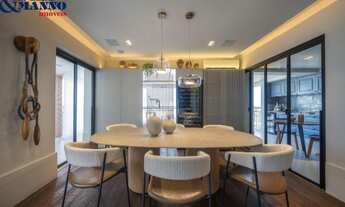 Imagem 3: 4 dormitórios, 3 suíte, 5 banheiro, 4 vagas na garagem, 224M² de Área Construída