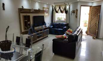 Imagem 2: 3 dormitórios na Rua Cambará