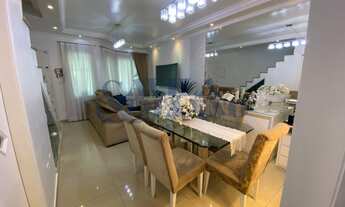 Imagem: Imperdível Casa de Condomínio à Venda