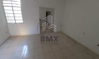 Imagem 4: Vendo casa no Centro, área=87 m², terreno=180 m², 2 dorm, wc c/ box, quintal c/churrasquei