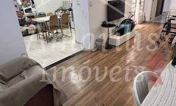 Imagem 3: Casa Assobradada com Espaço Gourmet, Quintal e Garagem para 4 Carros!!